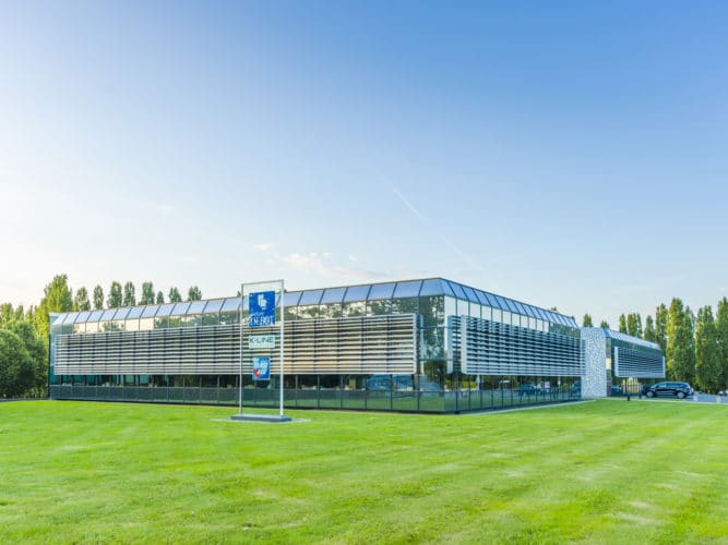 Ouest Alu affiche un carnet de commandes en hausse et recrute