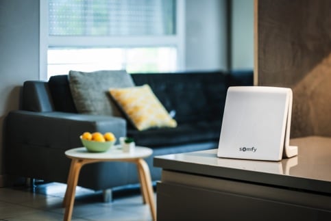 Somfy annonce la compatibilité de sa box TaHoma avec HomeKit d'Apple -  Verre & protections.com