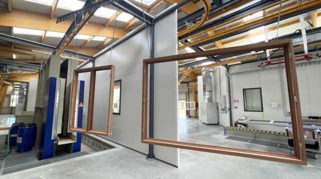 La Menuiserie Meslin inaugure sa nouvelle unité de laquage - Verre ...